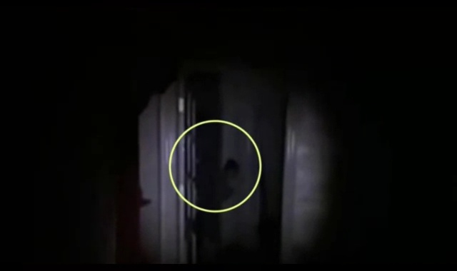 Travel Channel Paranormal Caught on Camera S04e01 Kentucky Poltergeist Apparition of a Small Child Appears Down the Hallway From the Investigator