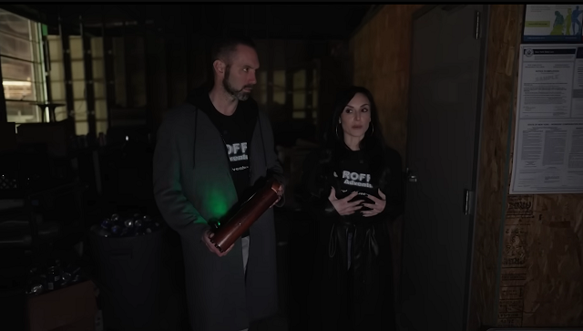 The Groff's are investigating "The Banshee". Tessa and Nick Groff are called to The Banshee Irish Pub in Buffalo, NY when the employees start seeing apparitions, poltergeist activity and hearing unexplainable sounds.